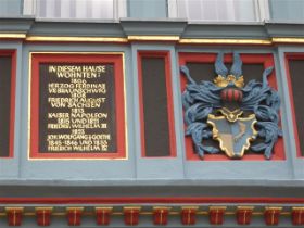 Viele Wichtige waren schon hier.JPG